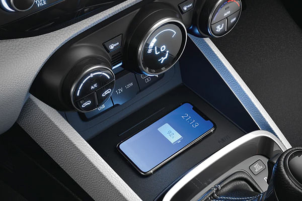Hyundai Venue Wireless Charging image
