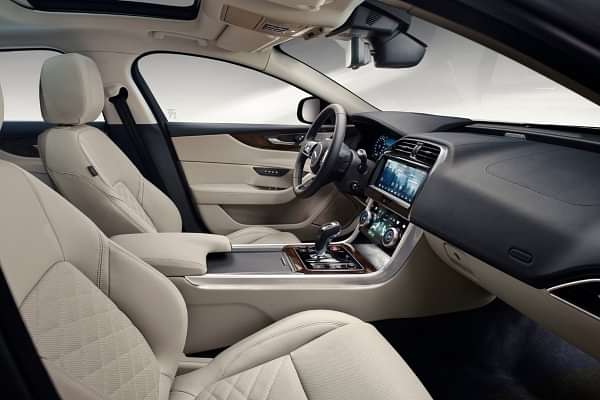 Jaguar XE View From Co-driver’s Door image