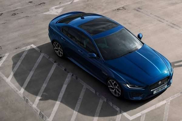 Jaguar XE Sunroof image