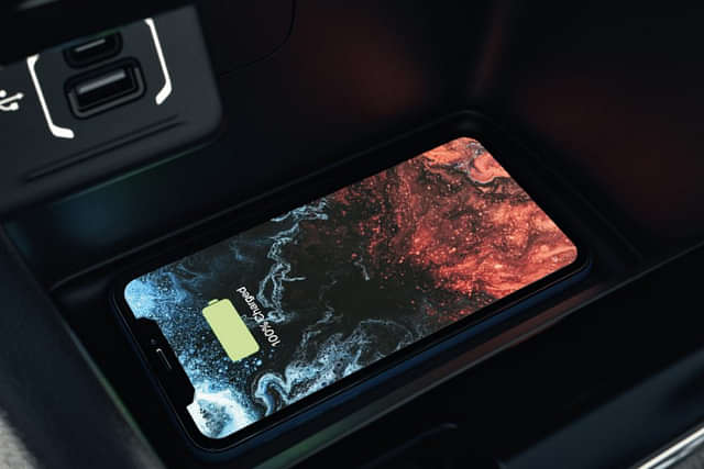 Jeep Compass Wireless Charging image