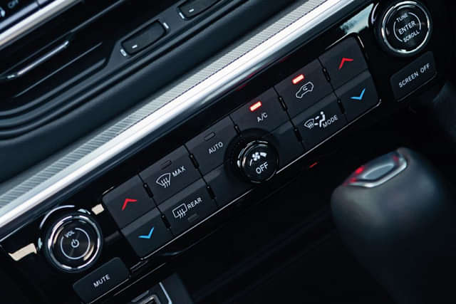 Jeep Compass Audio System image