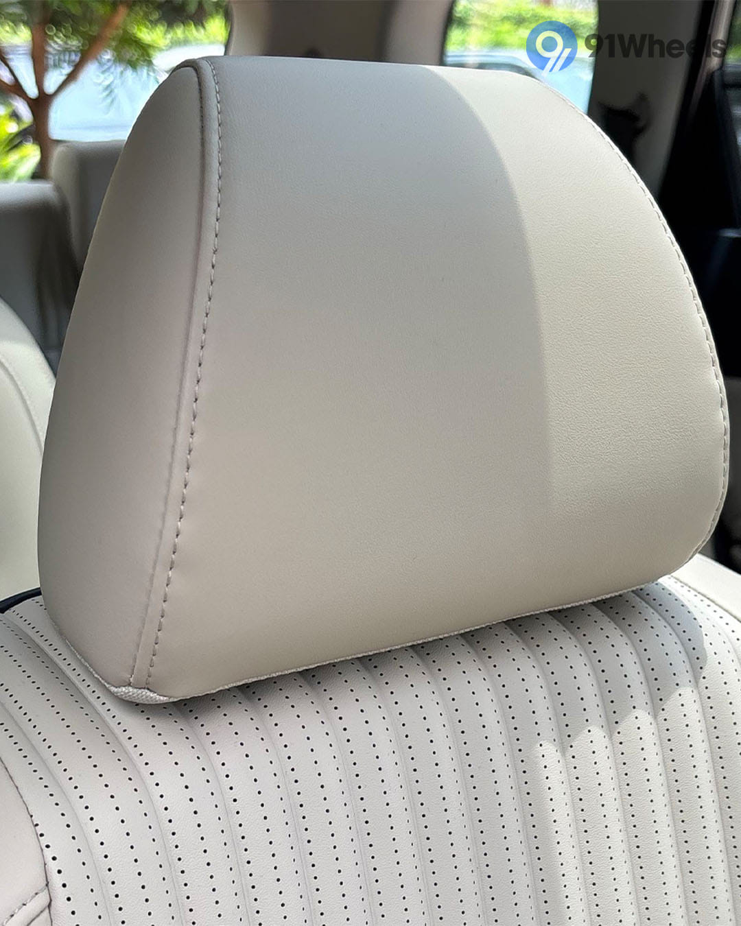 Seats & Cabin Comfort - 4