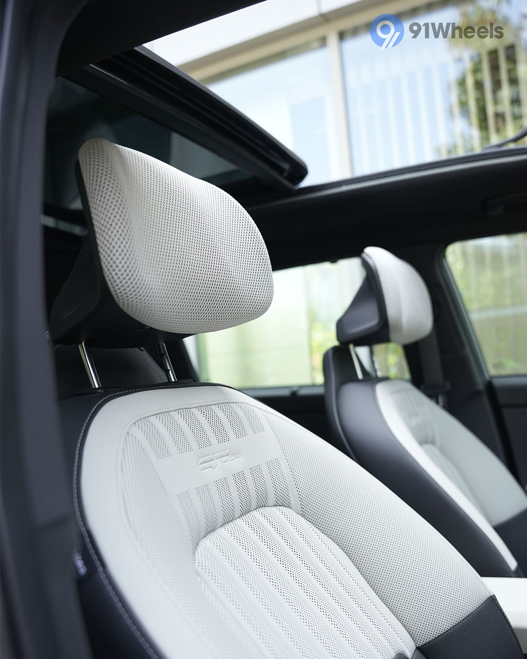 Seats & Cabin Comfort - 5