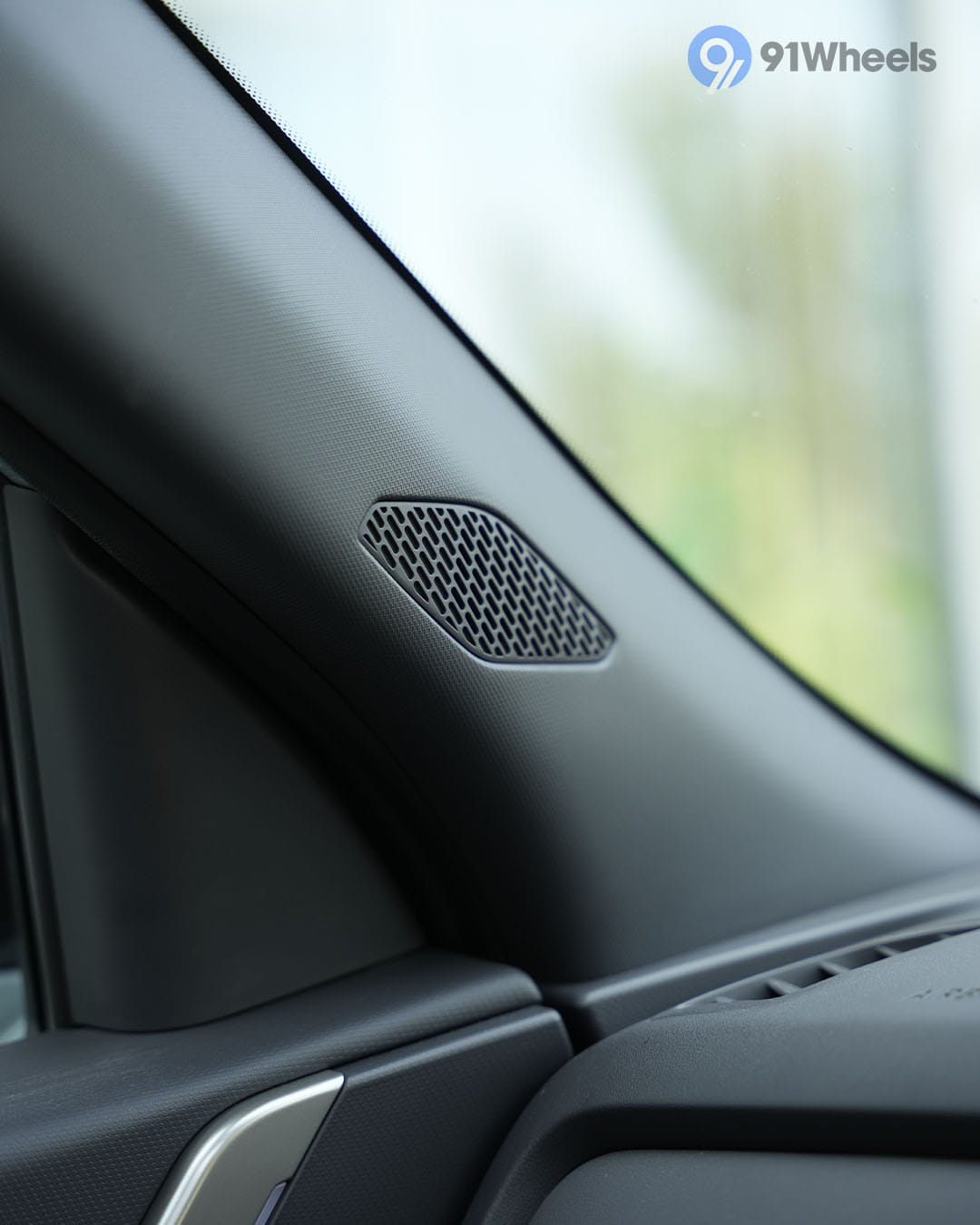 Infotainment & Charging - 2