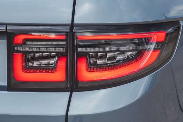 Land Rover Discovery Sport Tail Light image