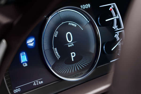 Lexus ES Speedometer Console image