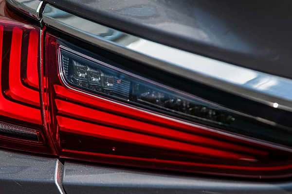 Lexus ES Tail Light image