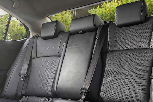 Lexus ES Rear Seat image