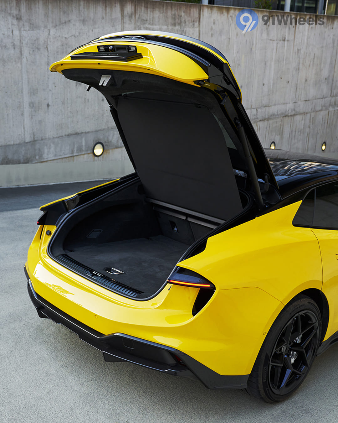 Bootspace & Utility - 1