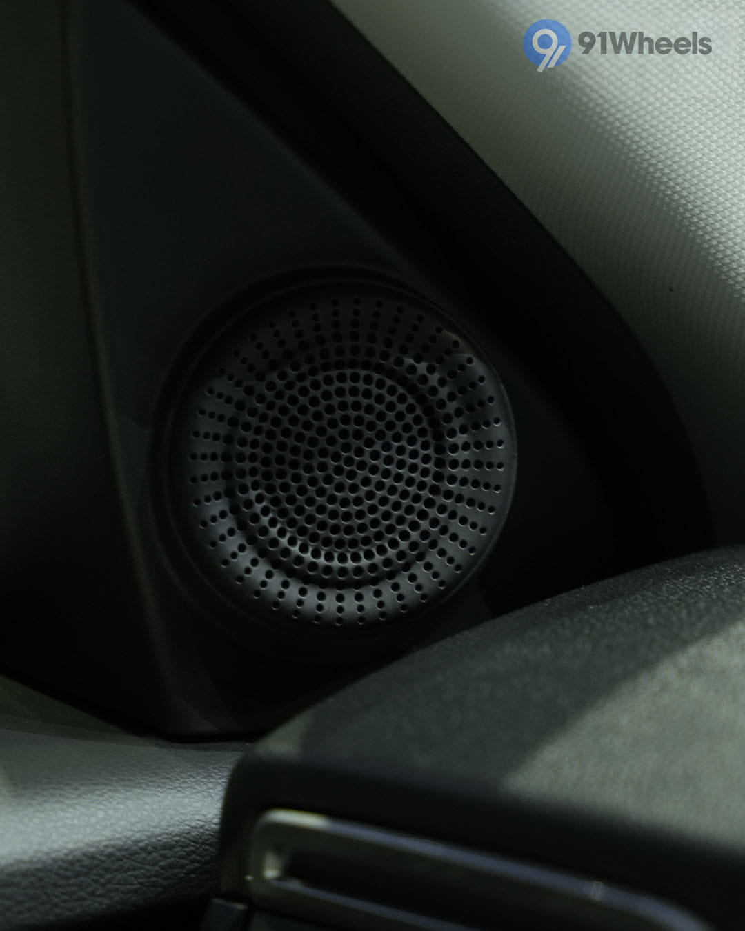 Infotainment & Charging - 2