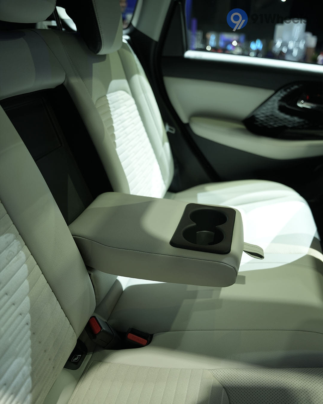 Seats & Cabin Comfort - 6