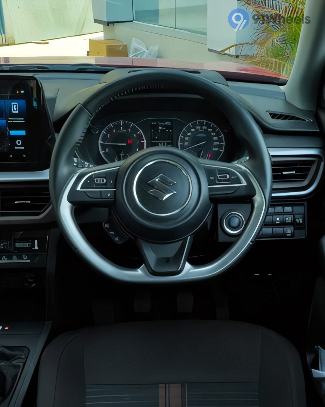 Dashboard & Front Cabin - 3