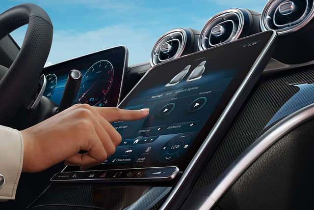 Mercedes-Benz C-Class 2022 Touchscreen image