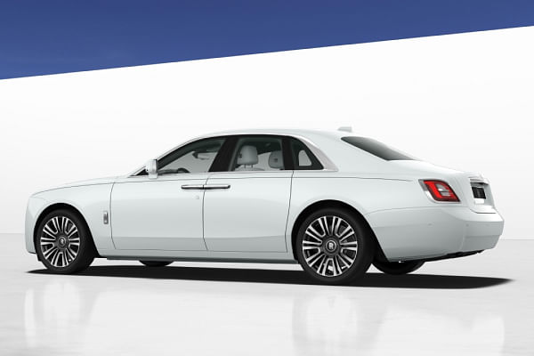 Rolls-Royce Ghost Side Profile image