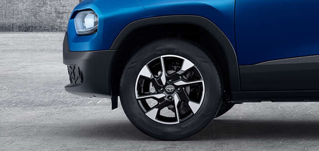 Tata Punch CNG Wheels image