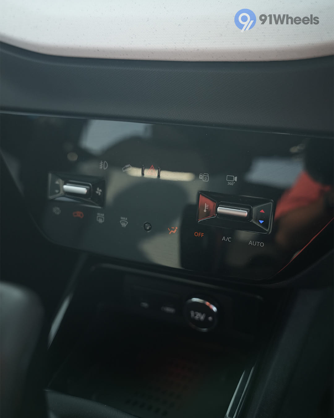 Dashboard & Front Cabin - 2