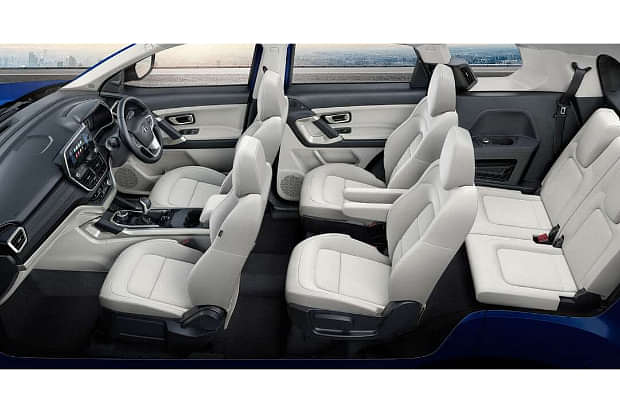 Tata Safari Front Seat image