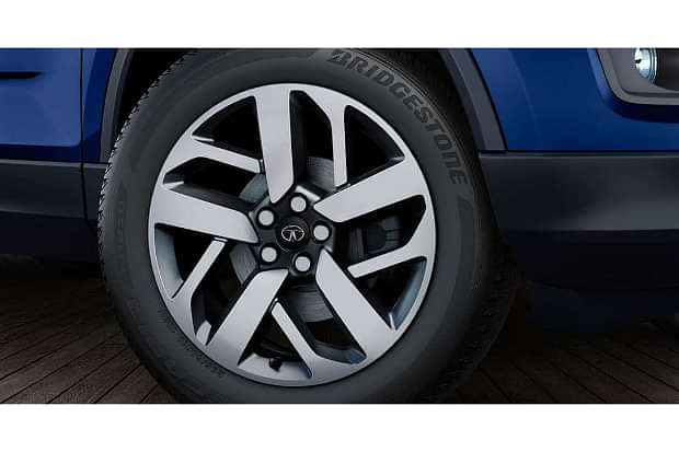 Tata Safari Wheels image
