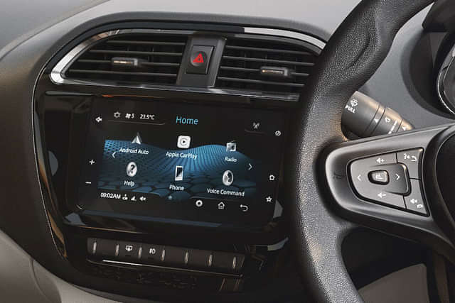 Tata Tiago Touchscreen image