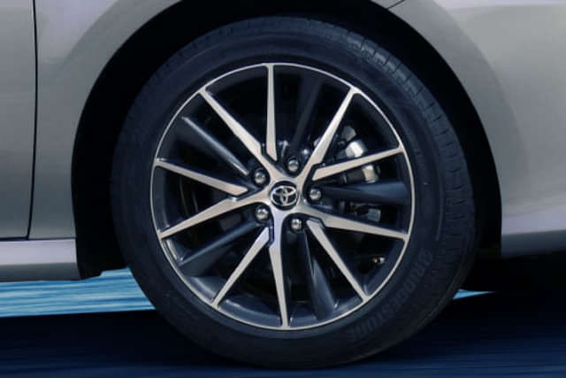 Toyota Camry Wheels image