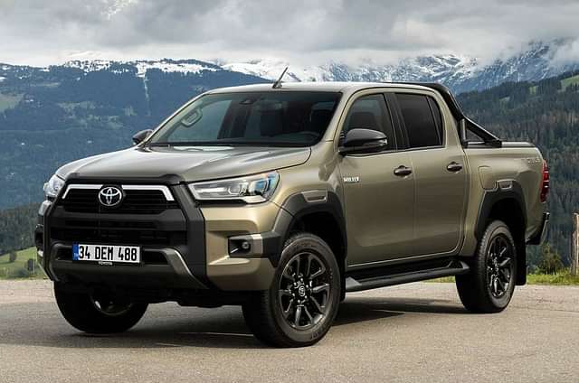Toyota Hilux Front Profile image