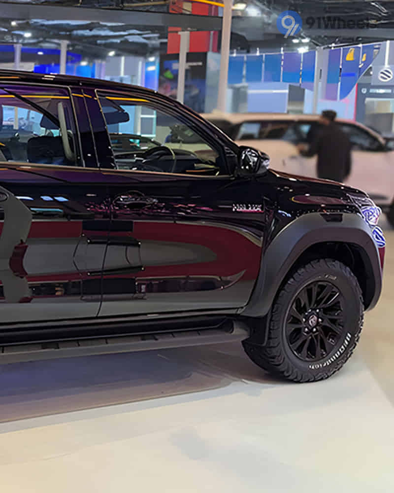 Toyota Hilux - Image 6