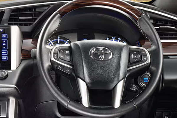 Toyota Innova Crysta Gear Lever image