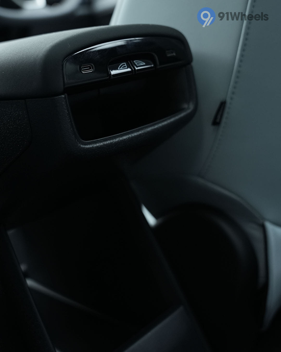 Seats & Cabin Comfort - 1 Seats & Cabin Comfort - 1