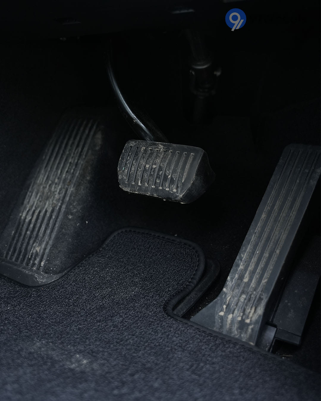 Driver Controls - 6 Driver Controls - 6