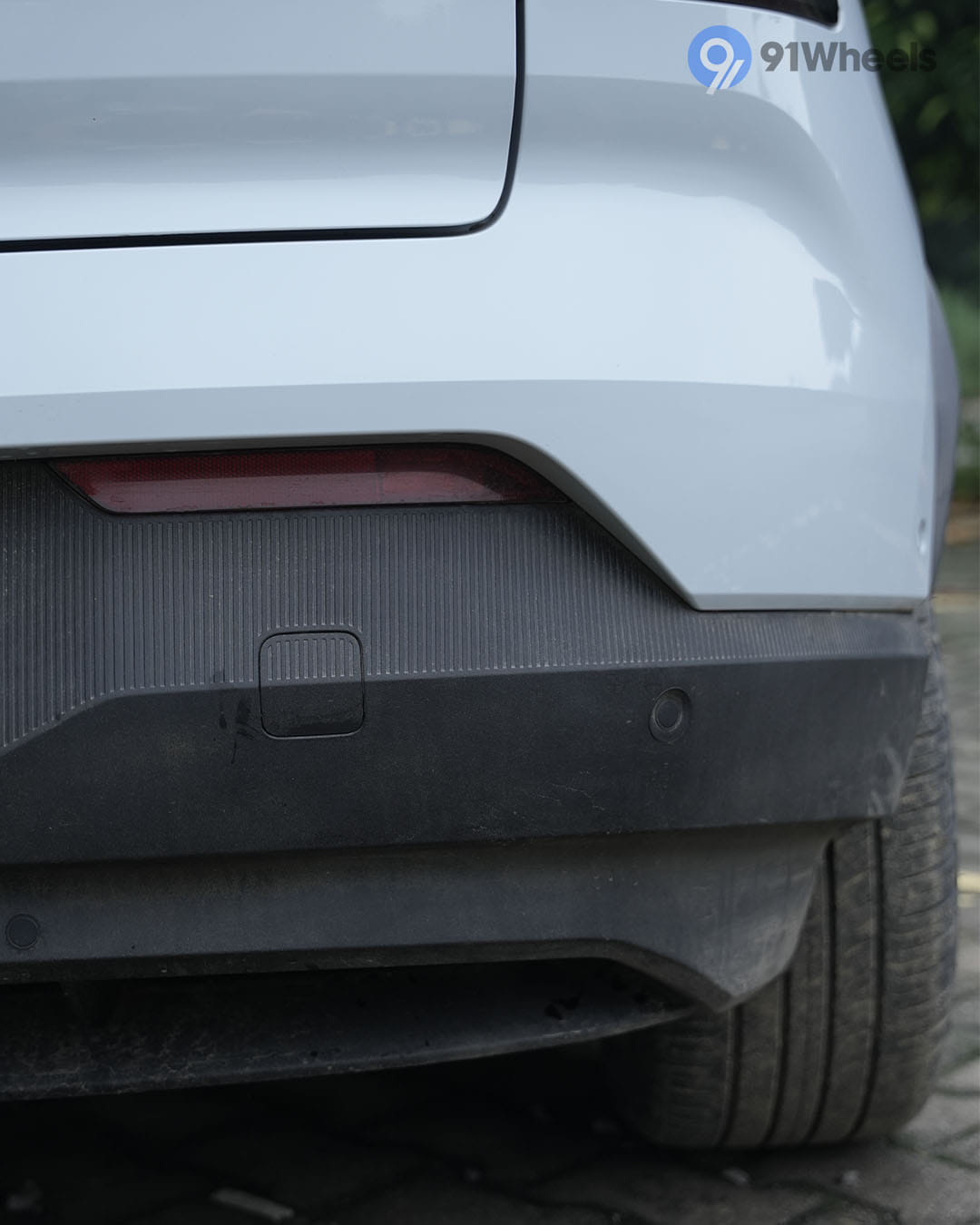 Headlights & Tail-lights - 6 Headlights & Tail-lights - 6