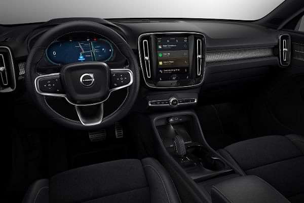 Volvo XC40 Steering Wheel image