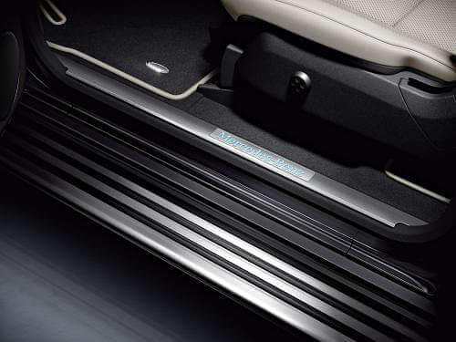 Mercedes-Benz G-Class Car Side Footrest
 car image