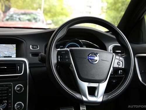 Volvo S60 Steering control car image