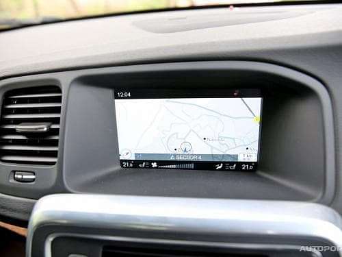 Volvo S60 Front Display car image