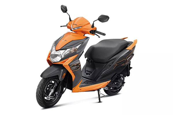 Honda  Dio  in Vibrant Orange
