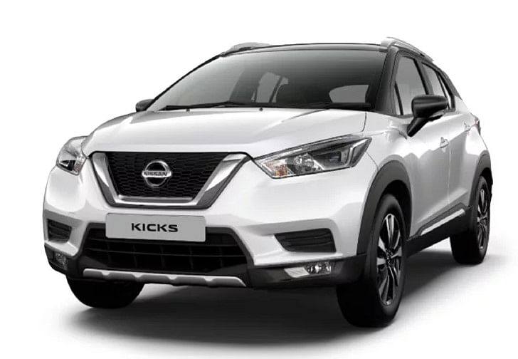 Nissan Kicks  in Pearl White with Onyx Black