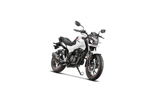 Hero Xtreme 160R BS6  in Pearl Silver White