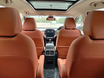 Cheapest SUV and MPV With Captain Seats In The Middle Row Image
