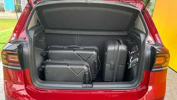 vw taigun review gt red boot space