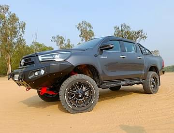 modified toyota hilux 