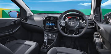 2023 Hyundai Grand i10 Nios Facelift VS Tata Tiago