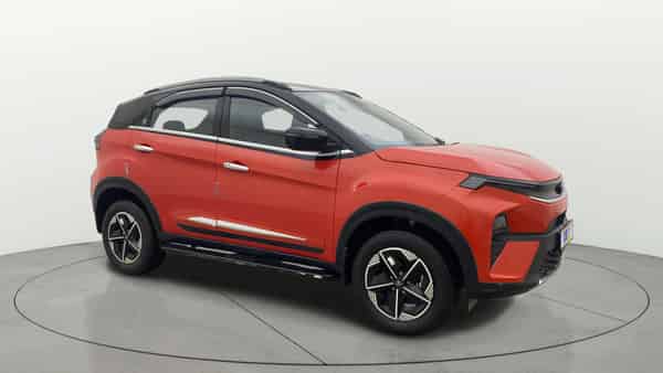 2023 Tata Nexon FEARLESS DUAL TONE 1.2 PETROL