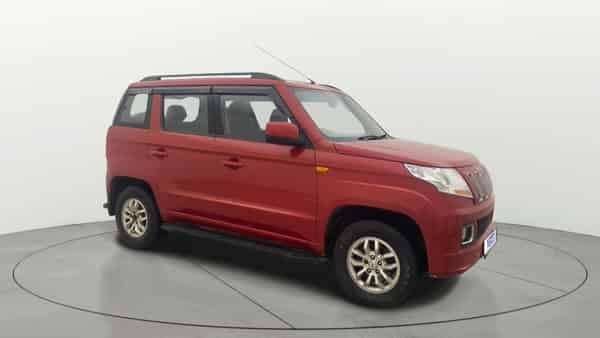 2017 Mahindra TUV300 T8 AMT