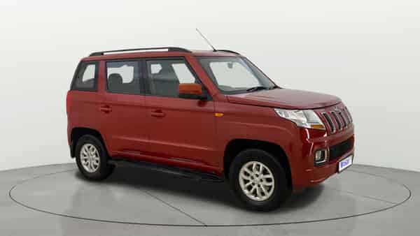 2017 Mahindra TUV300 T8 AMT