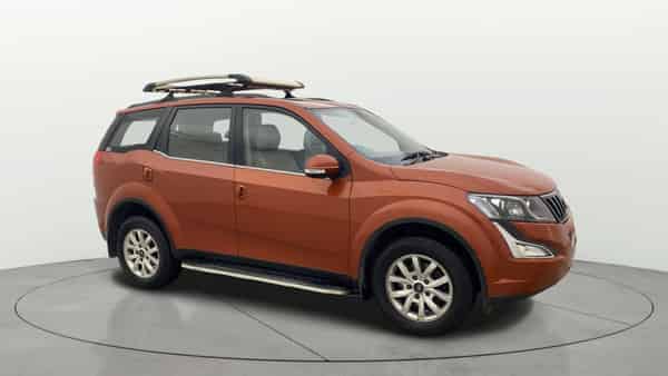 2017 Mahindra XUV500 2020-2021 W10