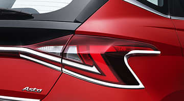 Tail Lamp Garnish
