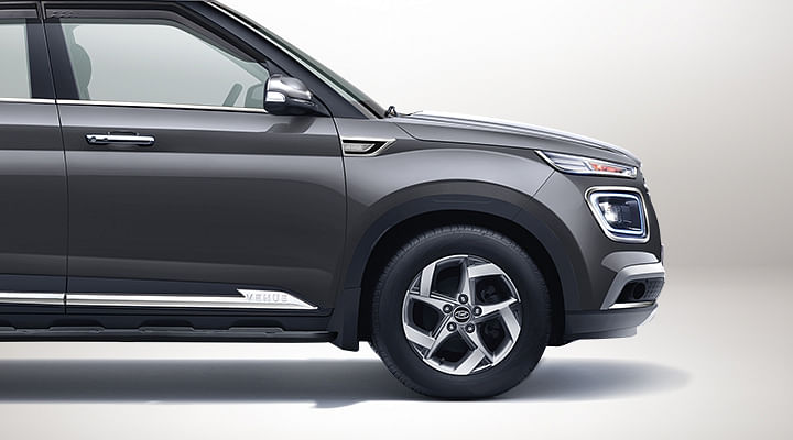 Hyundai venue genuine store accessories price list