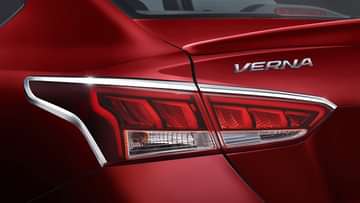 TAIL LAMP GARNISH