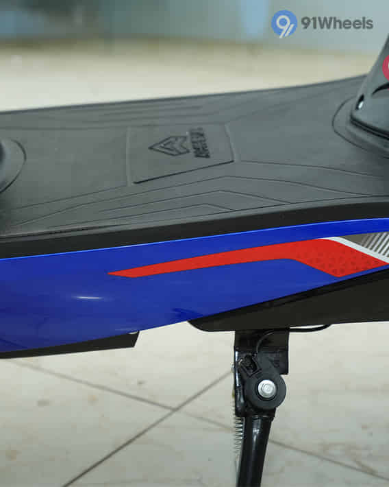 Reo 2024-2026 Floorboard