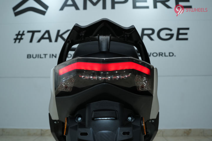 Ampere Reo Tail Light
